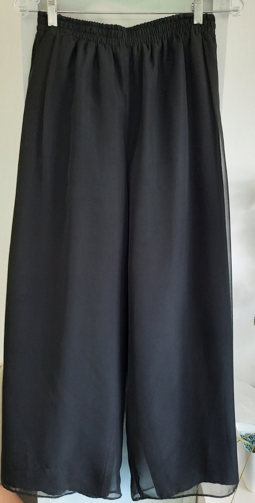 Flowy black pants